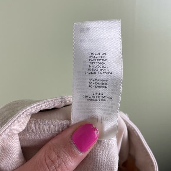 Aritzia Wilfred Free Brennan Utility Cargo Pants in Birch - Picture 11 of 13